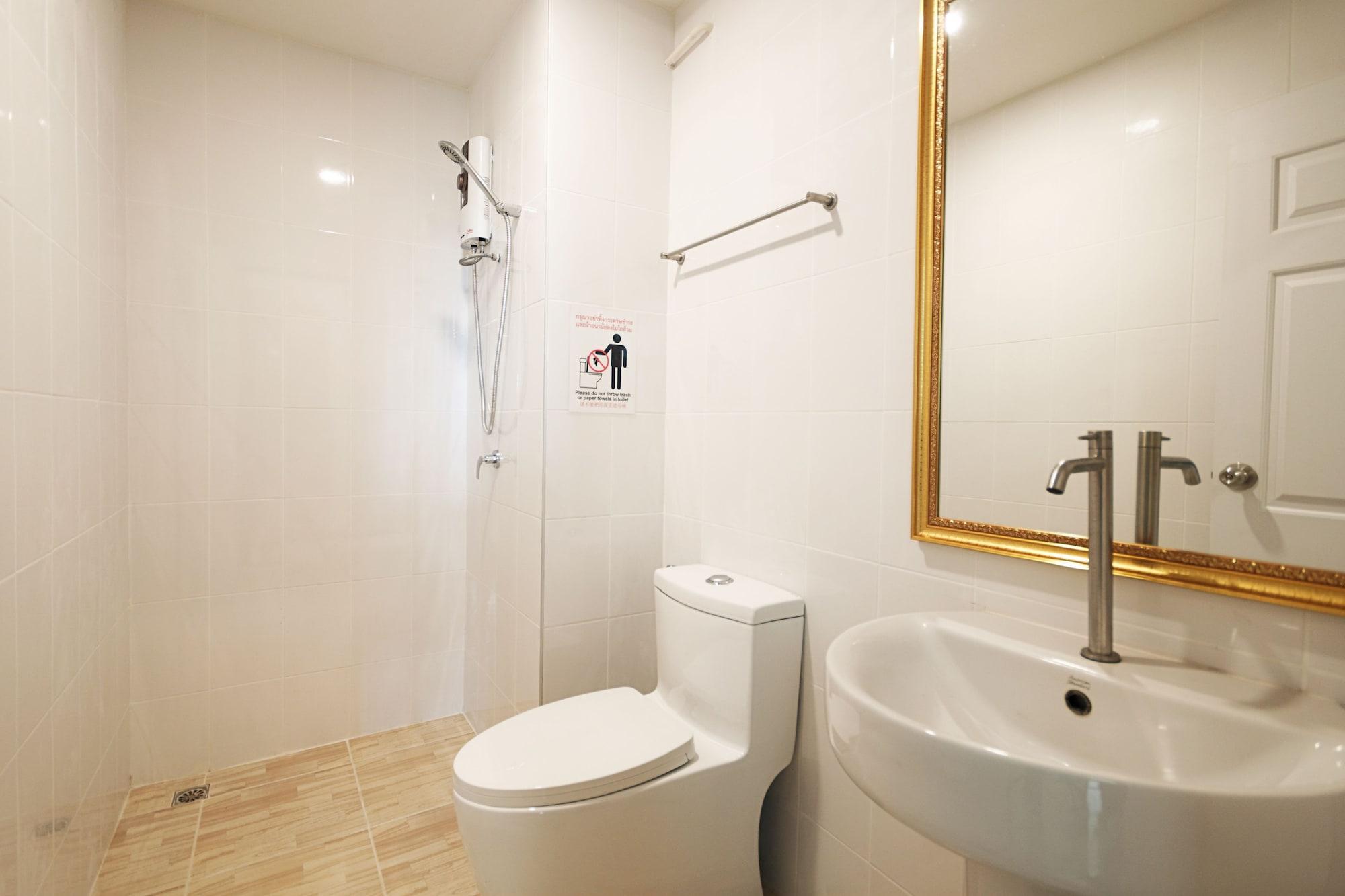 Happy Hostel Pattaya Exterior photo