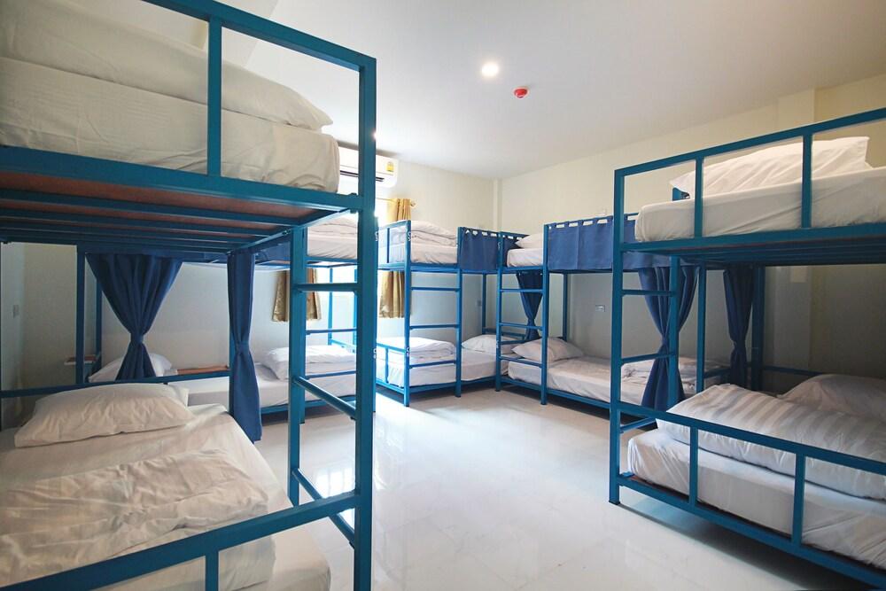 Happy Hostel Pattaya Exterior photo