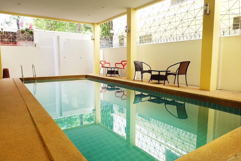 Happy Hostel Pattaya Exterior photo