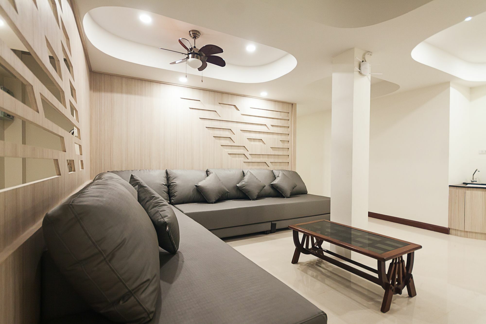 Happy Hostel Pattaya Exterior photo