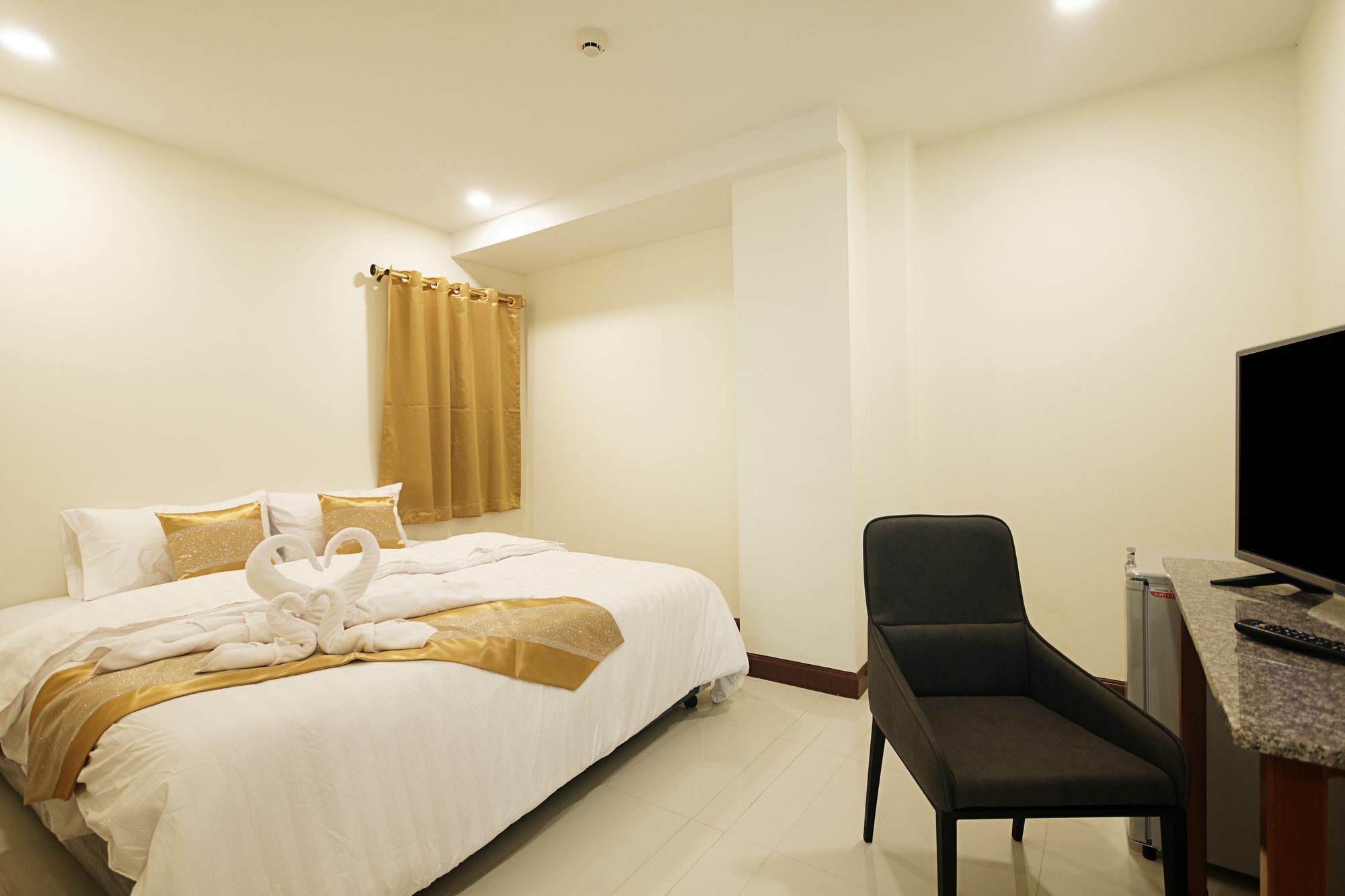 Happy Hostel Pattaya Exterior photo